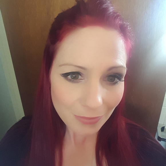 Meet your Posher, Amber - Picture 2 of 10